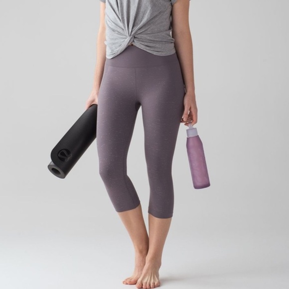 Lululemon Free To Flow Crop (17") Magnum / White - Picture 2 of 14